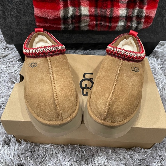uggs tazz size 7